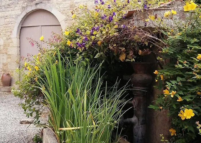 Le Balloir Bed & Breakfast Thairé